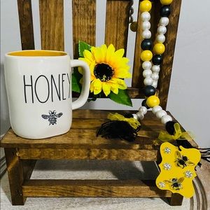 Rae Dunn mug and garland